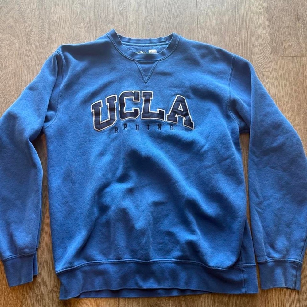 UCLA Bruins Blue Appliqué Embroidered Crewneck Sweatshirt | Men's Medium